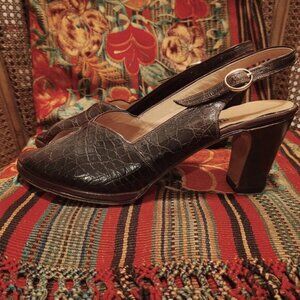 Vintage 1940s Style EUC Brown Croc Leather Peep Toe Platform Heels. EU 38-US 7